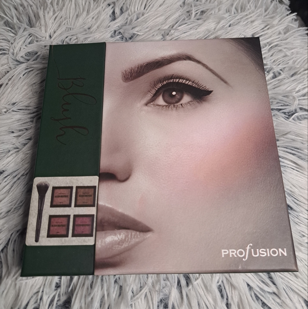 Profusion Blush Palette 5 pc set *New*
